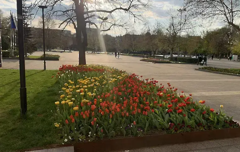  В петък облачността ще е променлива - с оптимални температури сред 30° и 32°, тук-там до 34° 