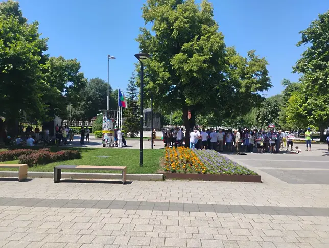 Протест срещу приемането на еврото  се проведе и в Плевен/СНИМКИ/