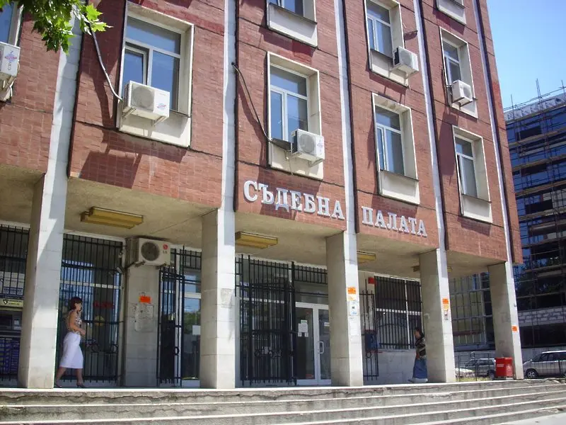 По-лека мярка иска шофьорът, подсъдим за тежката катастрофа, в която загина 12-годишната Сияна