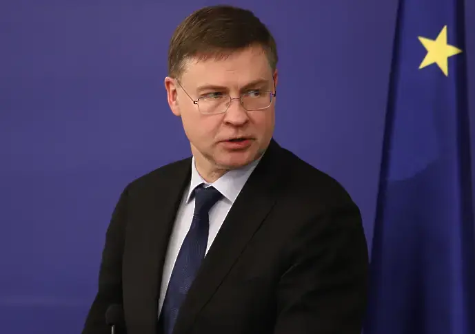 След позитивната оценка на ЕК и ЕЦБ: Валдис Домбровскис идва у нас