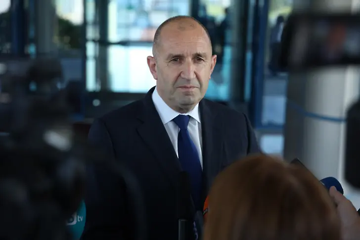 Президентът напомни, че в докладите на ЕК и ЕЦБ имало много критики