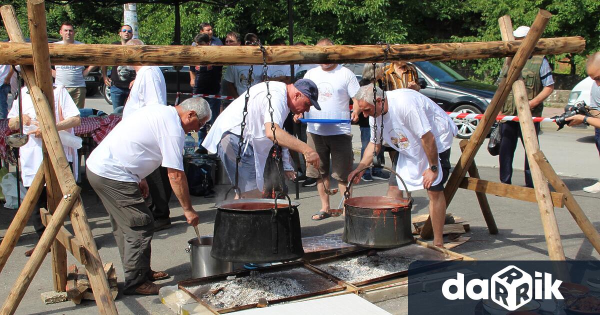 Всяка година в края на месец юни идва време за