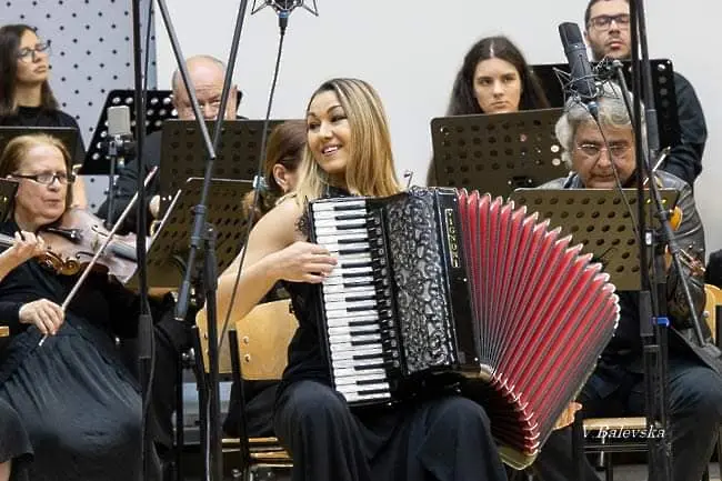  Плевенската филхармония и Светлин Русев показват международната премиера на Qurantinella от Минко Ламбов довечера 