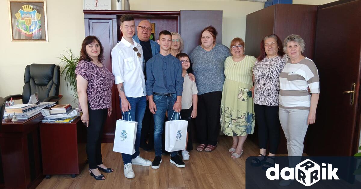 Кметът на община Видин д р Цветан Ценков се срещна в