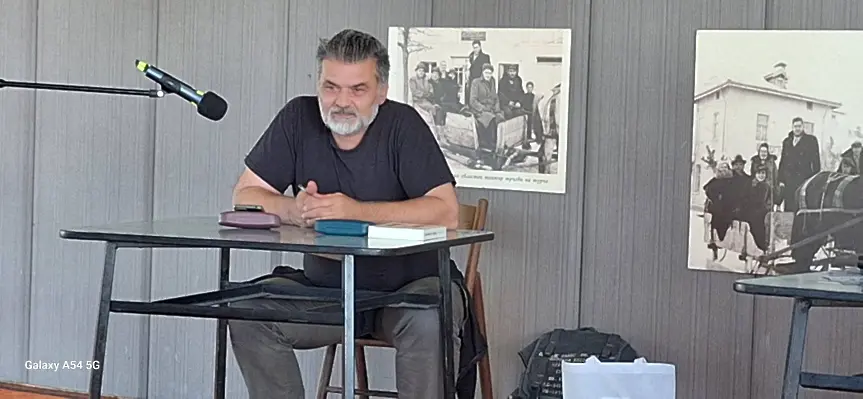 „Маршът Компарсита“ – премиера на книгата на Петринел Гочев във Враца