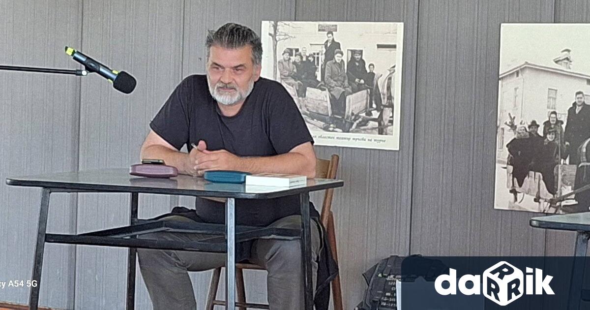 Премиера на книгата Маршът Компарсита се състоя вчера във Врачанския