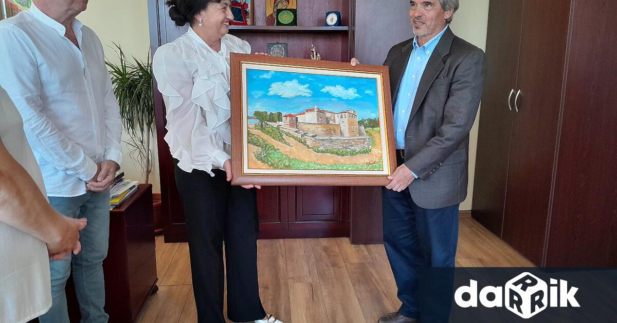 Извънредният и пълномощен посланик на Република Аржентина у нас Н