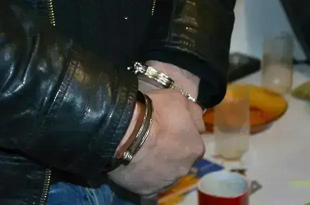 Задържаха 52-годишен след отправени закани и заплаха за убийство