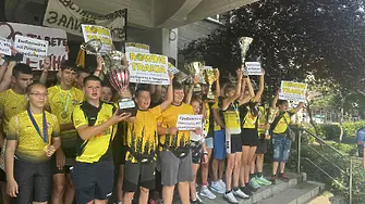 Отложиха спорната точка за отдаване на закрития гребен басейн