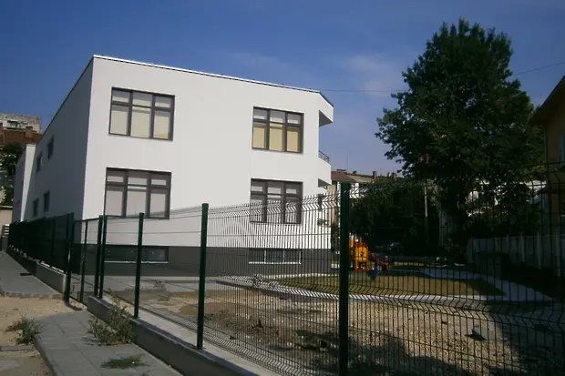 Започнаха летните ремонти в детски ясли в общината