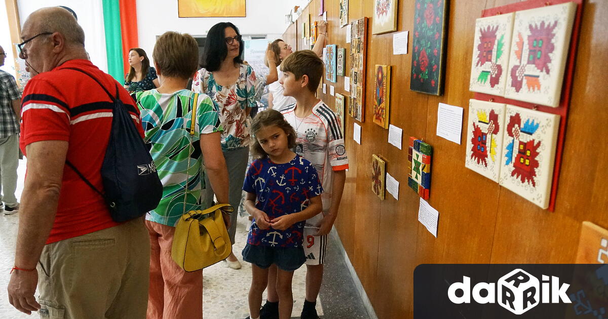 На 14 юни официално беше открита благотворителната изложба С Цветът през