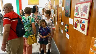 Благотворителна изложба „С/Цветът през моите очи и приятели“ в Празниците на изкуствата „Парцалев – 2025”  