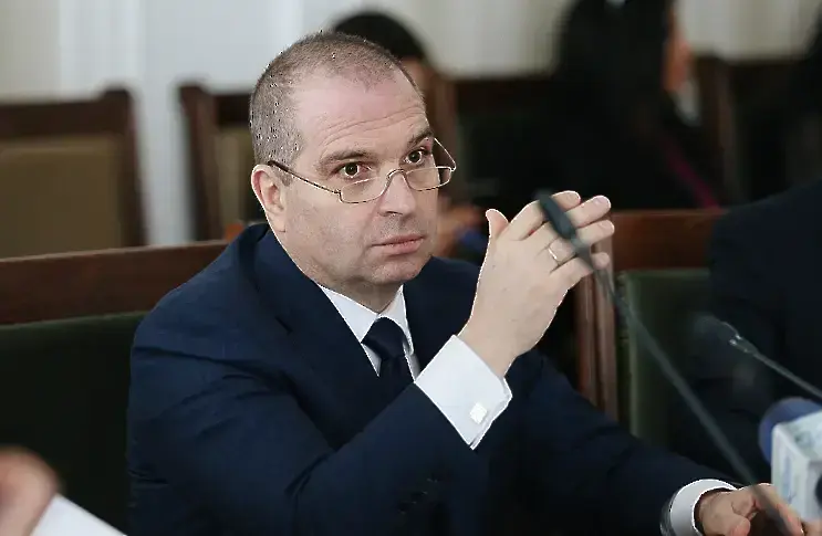 Гроздан Караджов ще участва в дискусия за бъдещето на железопътния транспорт