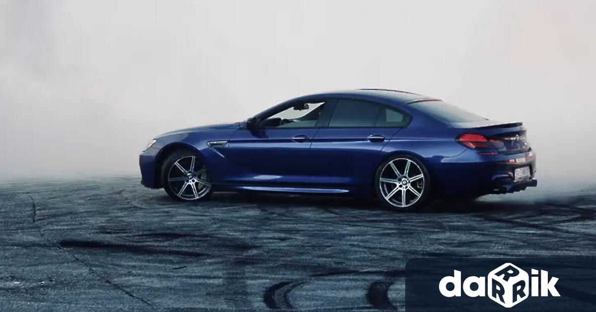 20 годишен мъж е в кома след катастрофа между два автомобила