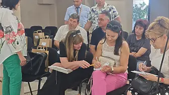 Кметовете на населените места в община Плевен ще съдействат по проекта за безвъзмездна подмяна на уредите за отопление на дърва и въглища с екологични