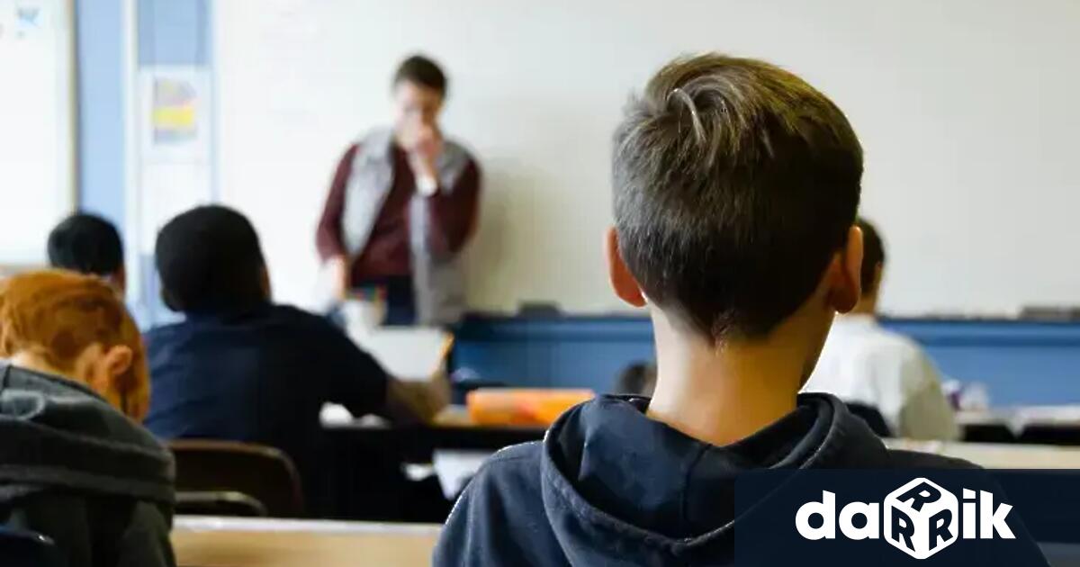 Националното външно оценяване по математика за десетокласниците ще се състои