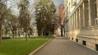 Днес времето ще е предимно слънчево с максимални температури между 28° и 30°