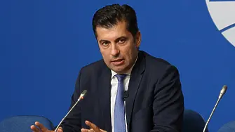 Кирил Петков призова Борисов също да подаде оставката си
