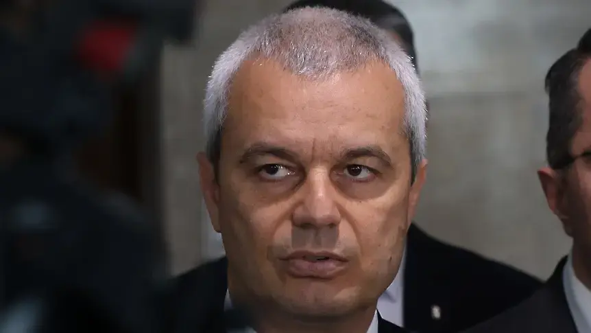 Костадинов: Оставката на Петков е симптом за болестта, която трови цялата държава