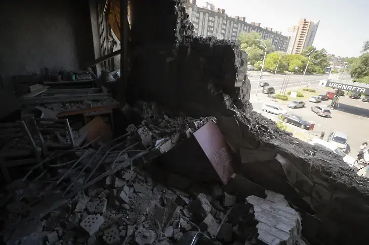 5 жертви при руска атака с дронове срещу Киев и околностите
