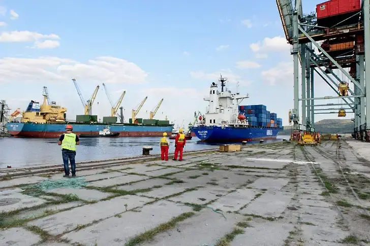 България е част от разследване на Европрокуратурата за данъчни измами на пристанището в Пирея