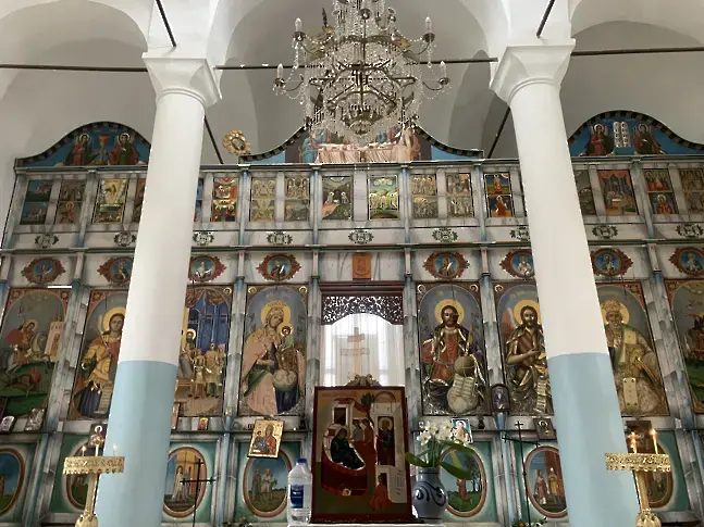 Църквата чества Деня на всички български светии