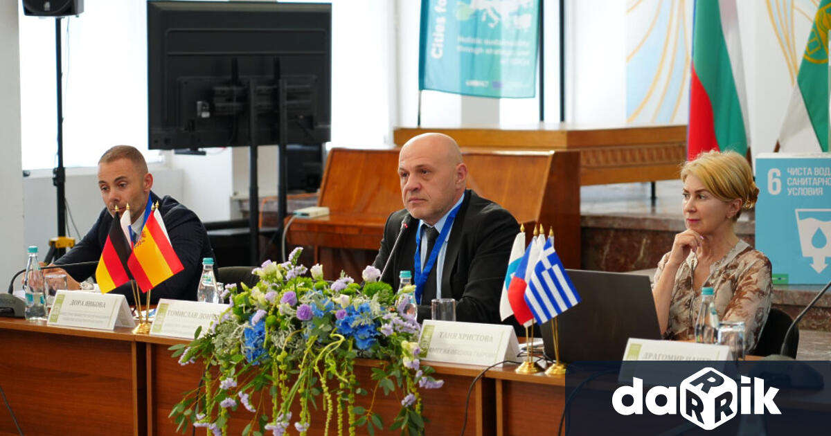 В рамките на откриващата сесия на форума Кметовете говорят в