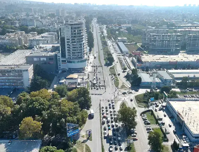 Улица във Варна се превърна в нерегламентирано сметище