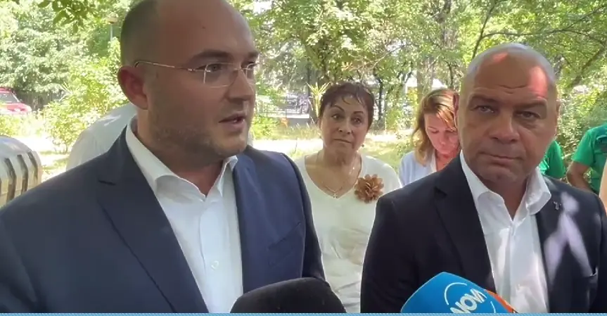 Затягат хватката върху домовете за възрастни