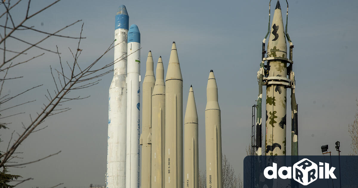 Най малко 11 души са ранени при новата иранска ракетна