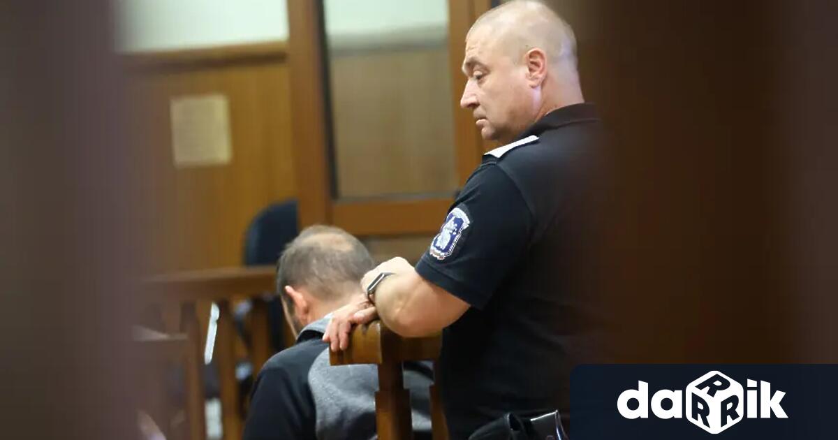 Софийски градски съд остави в арестаНикола Барбутов и бизнесмена Петър