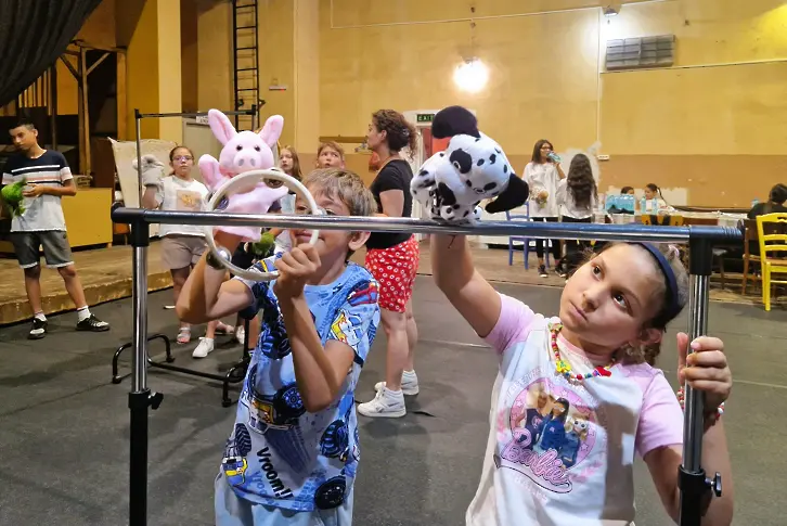  Уъркшоп за куклен спектакъл въодушеви децата на гр. Левски 