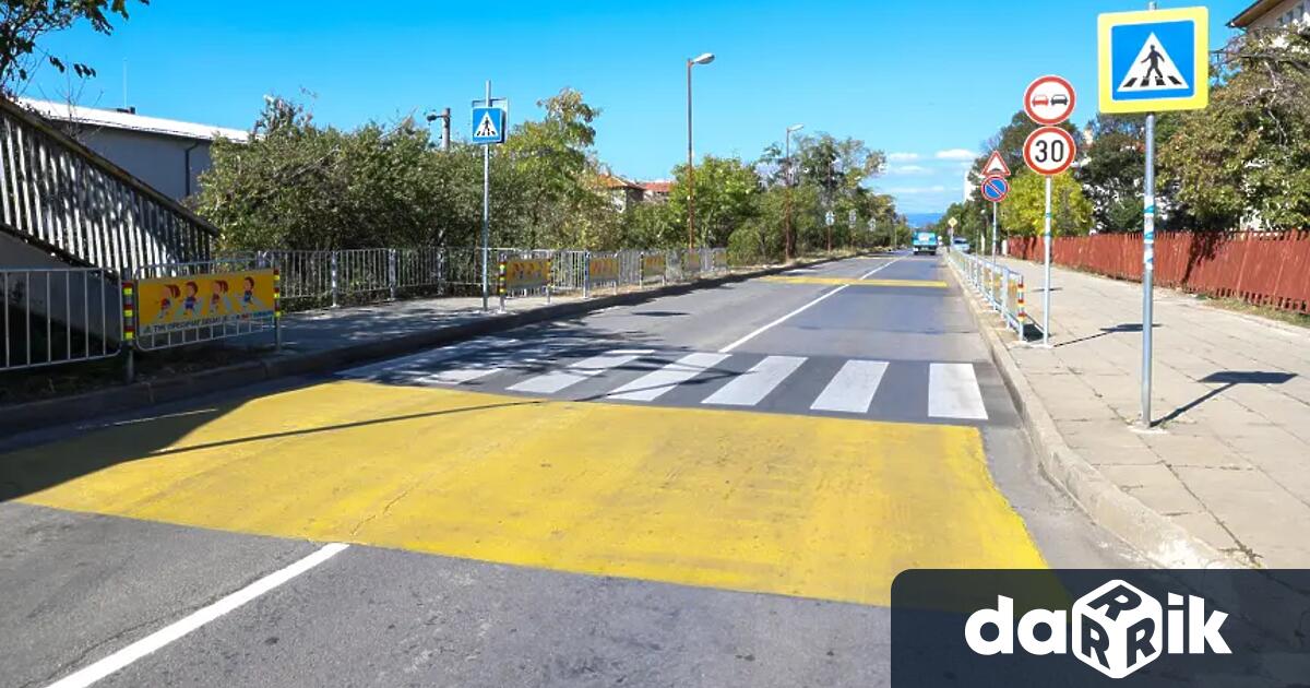Столичната община започна обновяване на пътната маркировка в града с