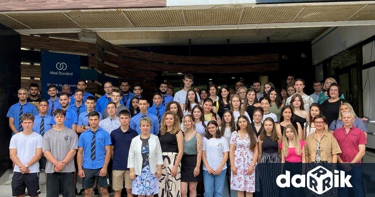 Повече от 30 години Идеал Стандарт – Видима посреща през