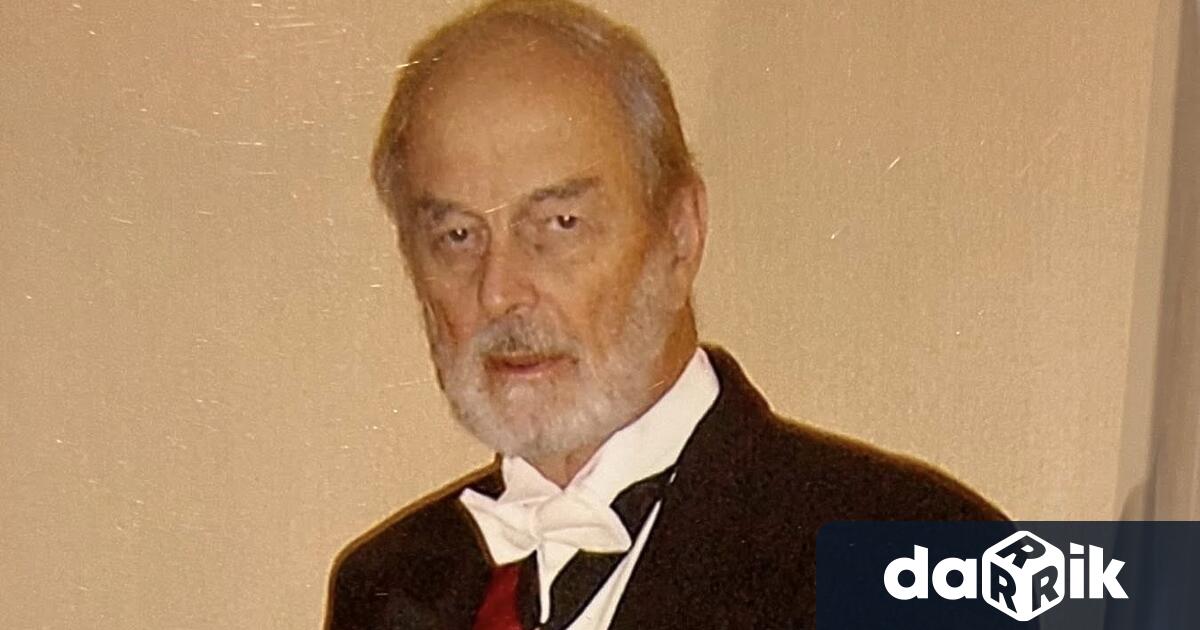 ПочинаБронислав Хробок– съпругът на българската княгиняМария Луиза сестрата наСимеон Сакскобургготски