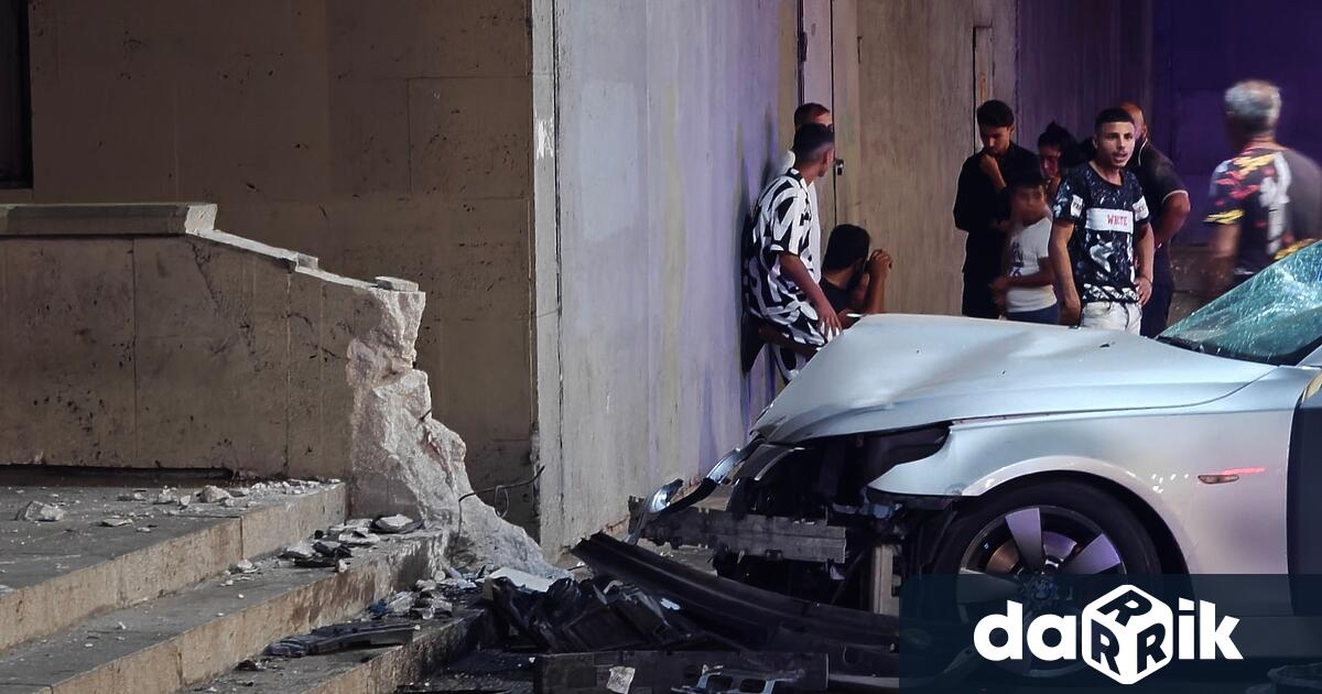 Трима сирийски бежанци със статут на временно пребиваващи в България