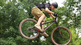 Зрелищно състезание по DIRT JUMP се проведе в Севлиево