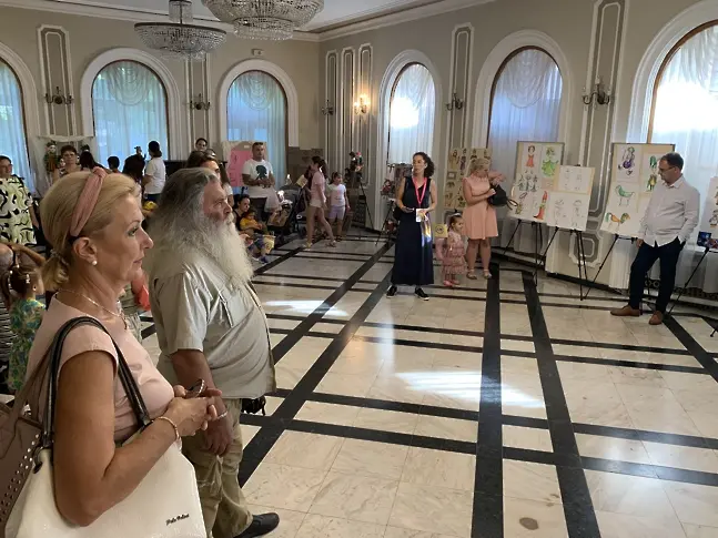  Осмото издание на Фестивал за куклено изкуство „ Шарено петле “ радва дребни и огромни в Плевен/СНИМКИ-АУДИО/ 