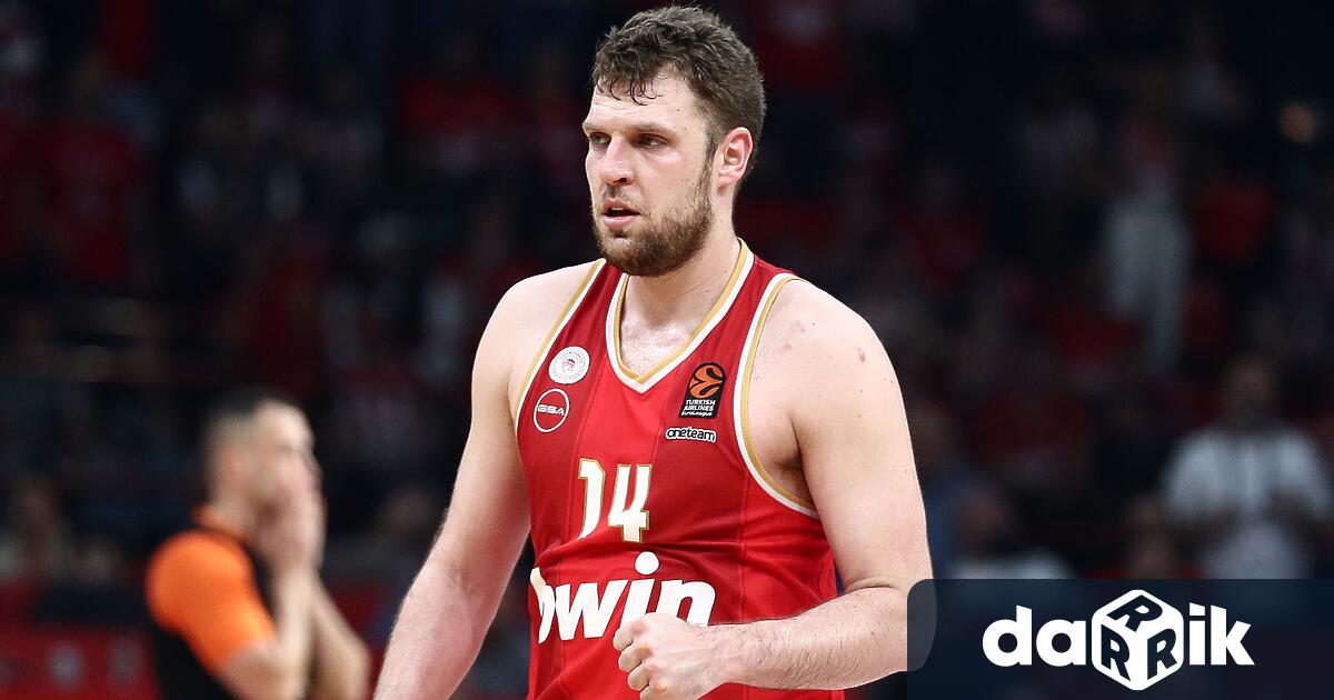 Александър Везенковпомогна на Олимпиакос да се завърне на върха в