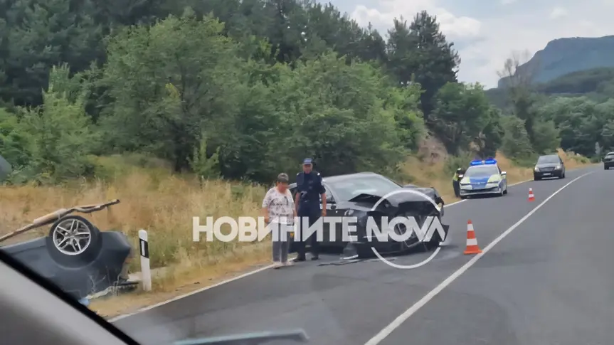 Трима пострадали при тежка катастрофа край Кърджали