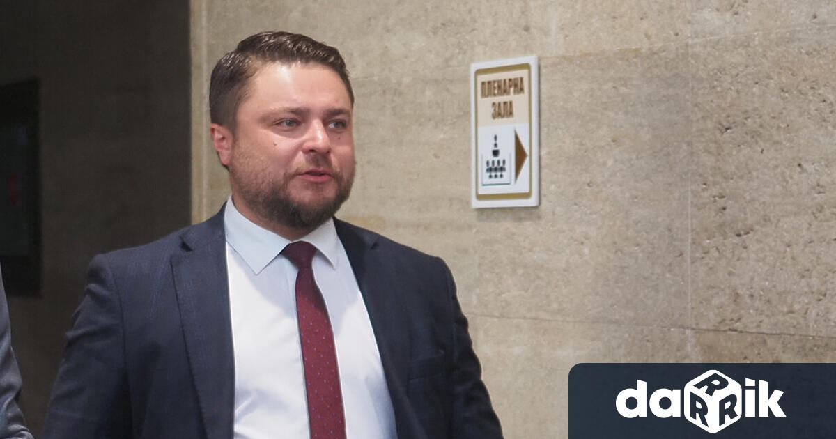 Трети депутат излиза от парламентарната група подкрепяща Ахмед Доган Алиансза