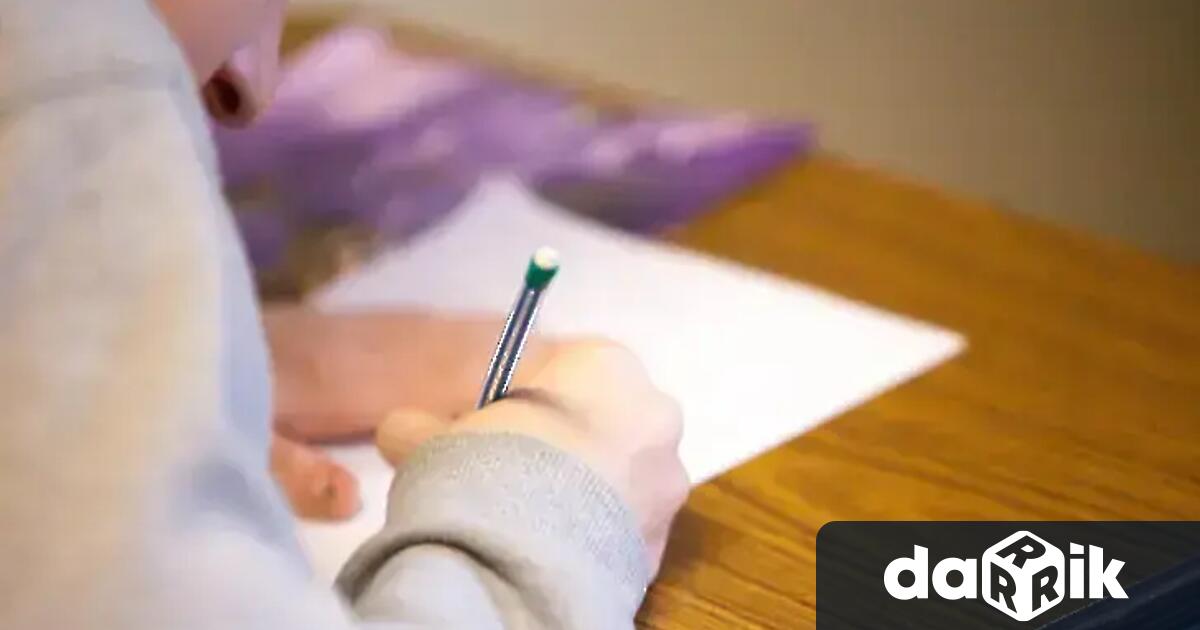 От Министерството на образованието съобщиха че резултатите от националното външно