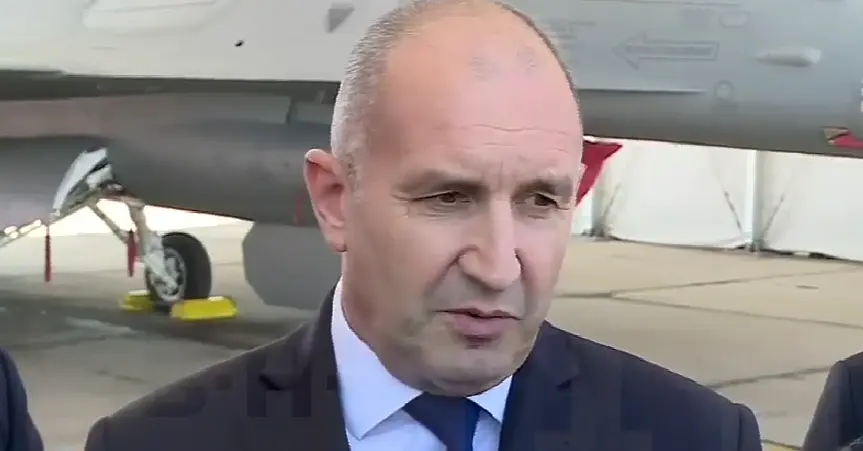 Радев: Докато общественото мнение е ангажирано с вътрешнопартийни драми и черни пантери, дупката в бюджета скочи над 2,5 милиарда 