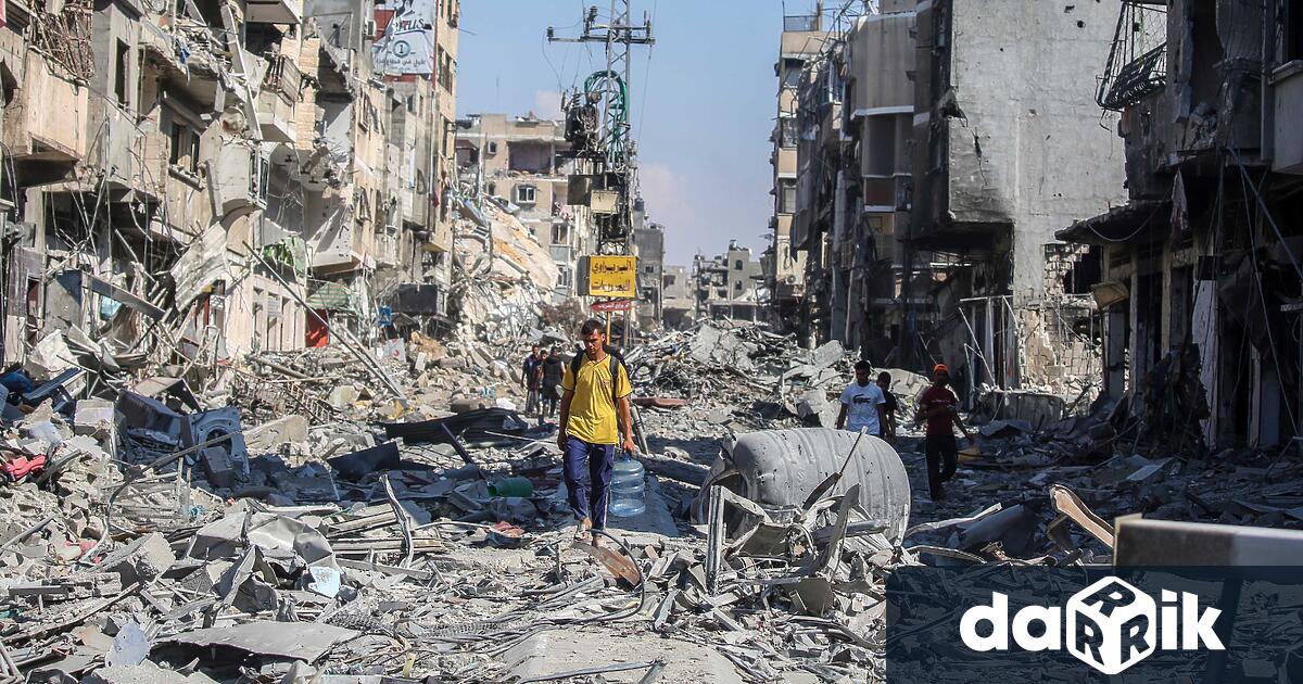 Най малко 60 души са били убити при израелски удари в