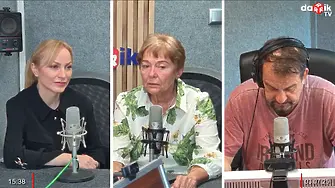 Почетоха Кирил Маричков с паметна плоча пред дома му