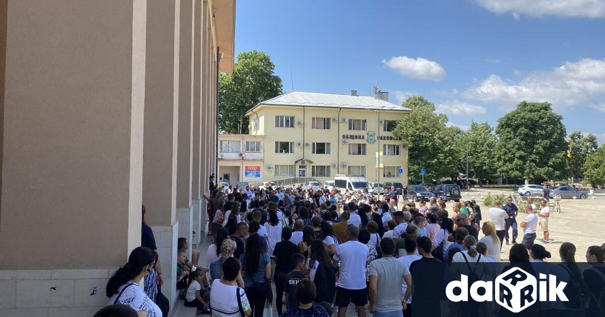Десетки се събраха в Раковски на протест заради смъртта на
