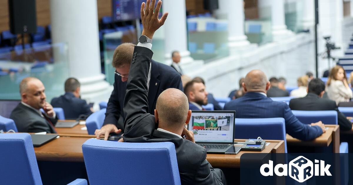 Пленарното време не стигна депутатите да гласуват проекта на решение