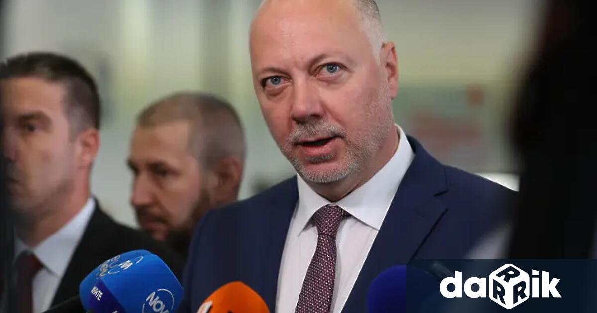 Третият вот на недоверие към кабинета Желязков влиза в пленарната