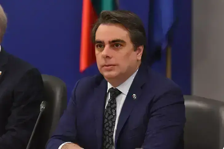 Асен Василев: Лъсна истината за драстичното неизпълнение на приходите в бюджета