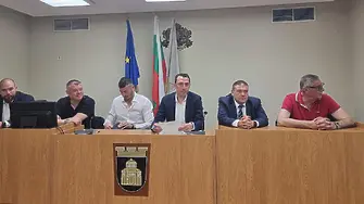 Министърът на младежта и спорта Иван Пешев се срещна в Плевен с представители на местната власт и на спортните клубове
